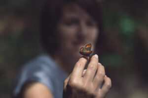 Hypnose gegen Fingernägel kauen: Eine umfangreiche Übersicht