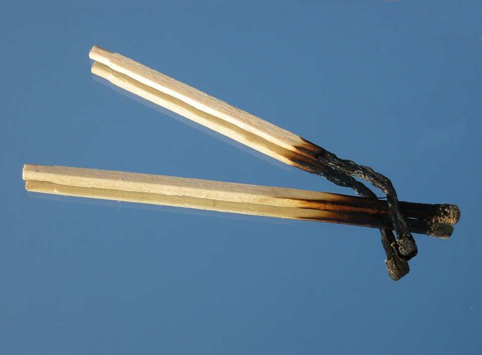 burned-down-252234_960_720.jpg burnout